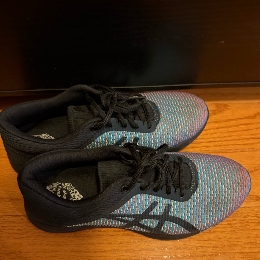 ASICS Color Changing Sneakers - Picture 5 of 6